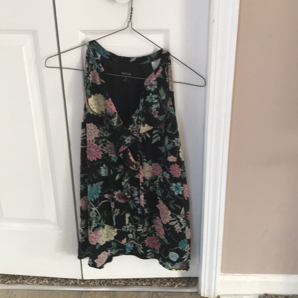 Black floral tank